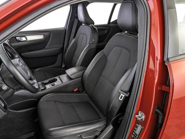 Volvo XC40 I с пробегом 2019 года, цена 3 290 000 рублей, 47888 км, внедорожник, Автокод Объявления