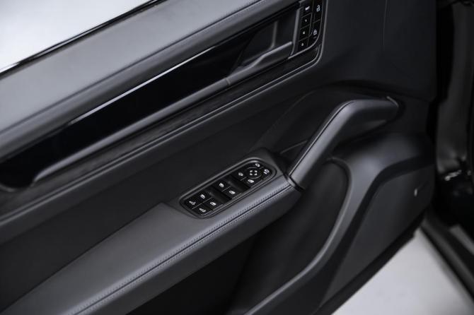 Новый Porsche Cayenne III Рестайлинг 2026 года, цена 16 700 000 рублей, внедорожник, Автокод Объявления