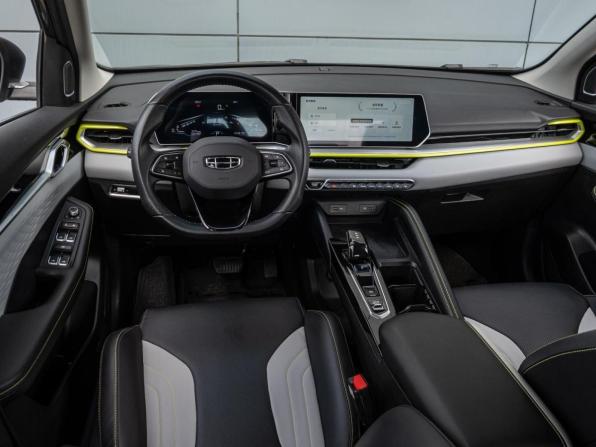 Geely Coolray I Рестайлинг с пробегом 2023 года, цена 2 030 000 рублей, 30643 км, внедорожник, Автокод Объявления