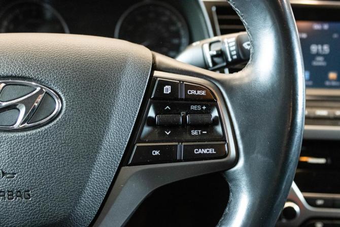 Hyundai Elantra VI (AD) с пробегом 2018 года, цена 1 103 000 рублей, 131669 км, седан, Автокод Объявления