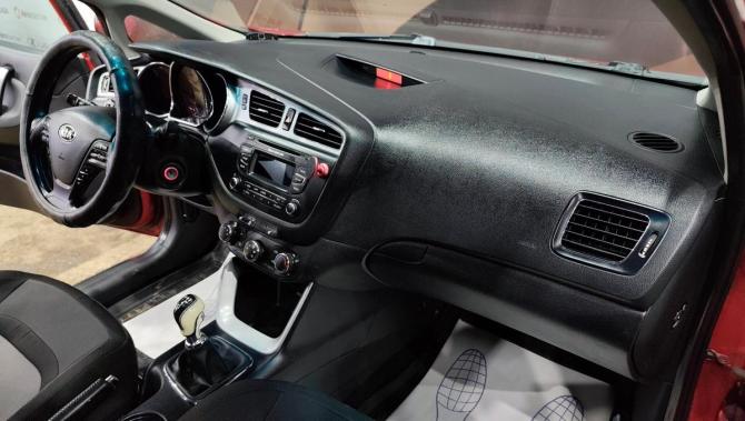 Kia Ceed II с пробегом 2012 года, цена 820 000 рублей, 202445 км, универсал, Автокод Объявления