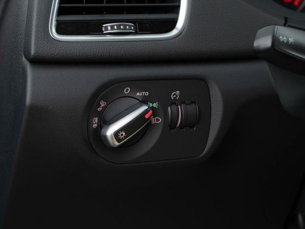 Audi Q3 I (8U) Рестайлинг с пробегом 2015 года, цена 1 998 999 рублей, 61314 км, внедорожник, Автокод Объявления