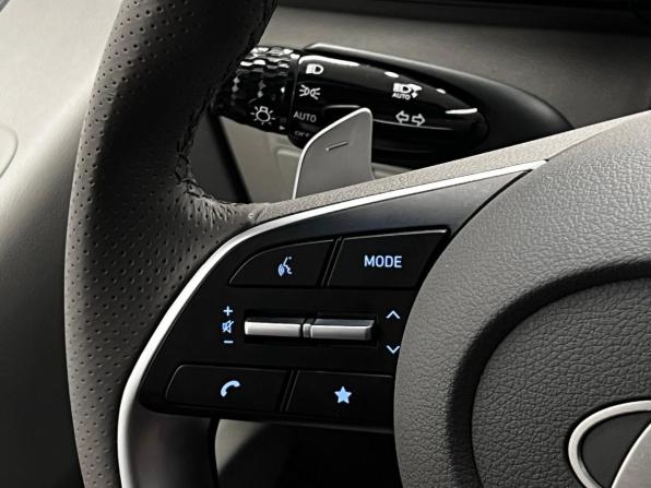 Hyundai Staria I с пробегом 2025 года, цена 6 149 000 рублей, 17571 км, минивэн, Автокод Объявления