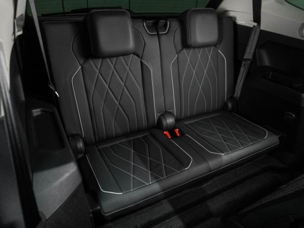 Volkswagen Tiguan II Рестайлинг (China Market) с пробегом 2023 года, цена 4 876 000 рублей, 10970 км, внедорожник, Автокод Объявления