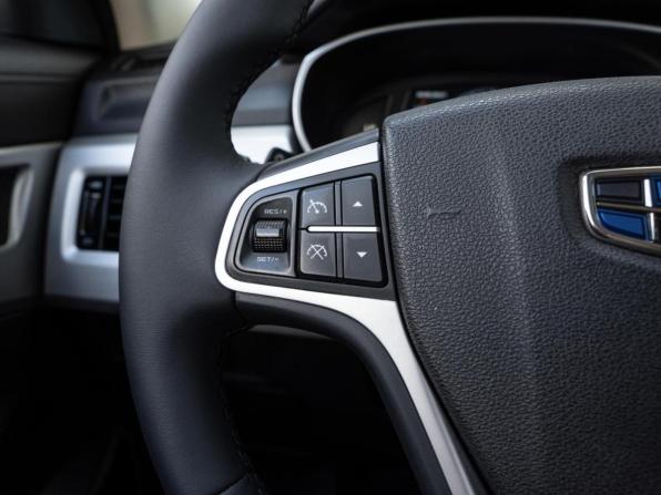 Geely Atlas I с пробегом 2018 года, цена 1 499 000 рублей, 129818 км, внедорожник, Автокод Объявления