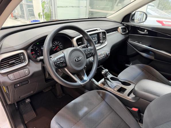 Kia Sorento III Prime с пробегом 2017 года, цена 1 970 000 рублей, 87195 км, внедорожник, Автокод Объявления