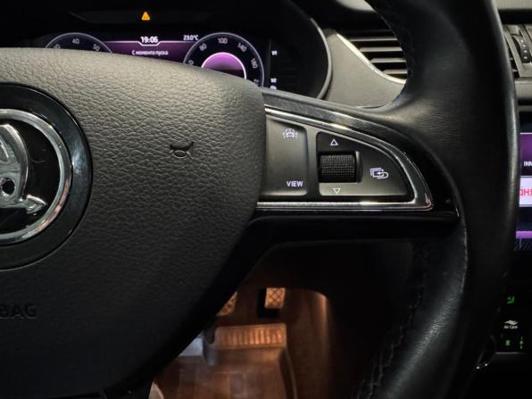 Skoda Octavia III (A7) Рестайлинг с пробегом 2018 года, цена 1 869 000 рублей, 155000 км, лифтбек, Автокод Объявления