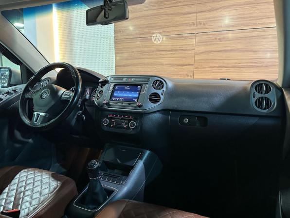Volkswagen Tiguan I Рестайлинг с пробегом 2011 года, цена 1 049 000 рублей, 193738 км, внедорожник, Автокод Объявления