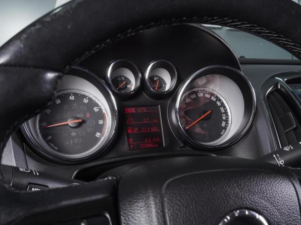 Opel Astra J Рестайлинг с пробегом 2013 года, цена 1 040 000 рублей, 122006 км, седан, Автокод Объявления