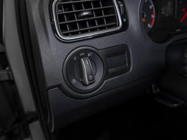 Volkswagen Polo V Рестайлинг с пробегом 2019 года, цена 1 495 000 рублей, 89286 км, седан, Автокод Объявления
