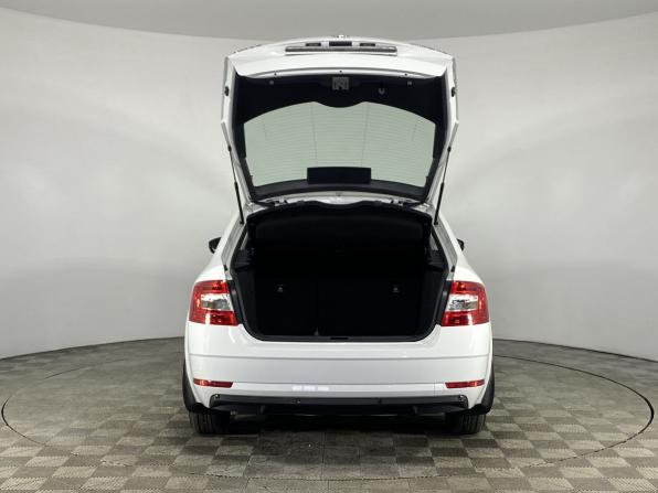 Skoda Octavia III (A7) Рестайлинг с пробегом 2020 года, цена 2 620 000 рублей, 2270 км, лифтбек, Автокод Объявления