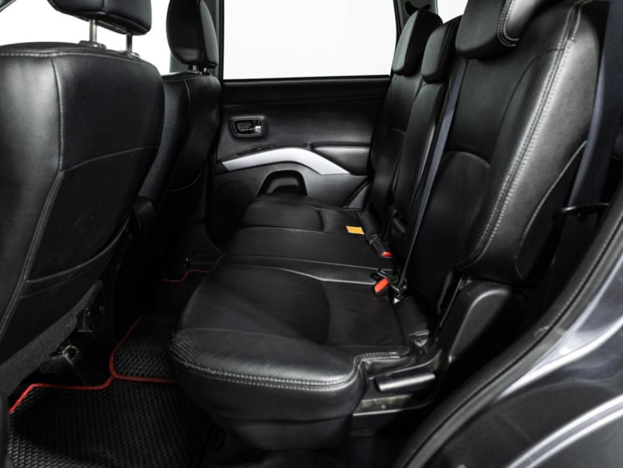 Mitsubishi Outlander II Рестайлинг Санкт-Петербург  - изображение 10