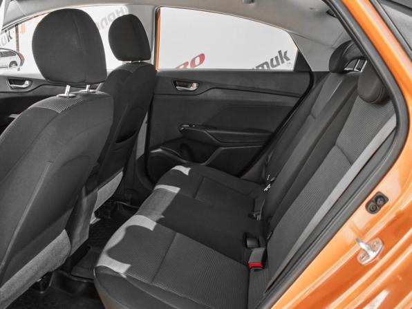 Hyundai Solaris II с пробегом 2017 года, цена 1 295 000 рублей, 137250 км, седан, Автокод Объявления