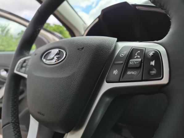 Lada (ВАЗ) XRAY I с пробегом 2019 года, цена 990 000 рублей, 137069 км, хэтчбек, Автокод Объявления