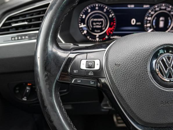 Volkswagen Tiguan II с пробегом 2018 года, цена 2 470 000 рублей, 158892 км, внедорожник, Автокод Объявления