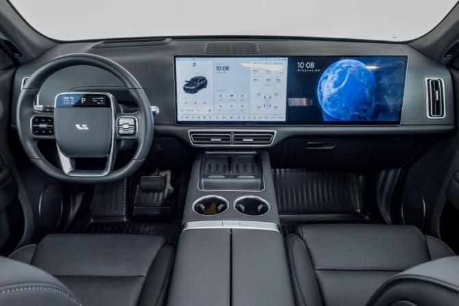 Li Auto (Lixiang) L7 I Рестайлинг с пробегом 2024 года, цена 7 047 000 рублей, 5800 км, внедорожник, Автокод Объявления