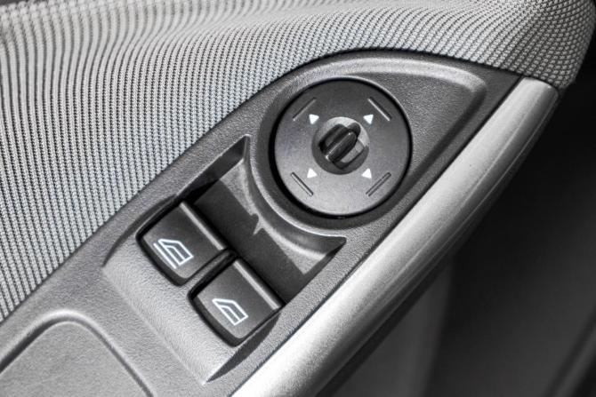 Ford Focus III с пробегом 2013 года, цена 999 000 рублей, 240200 км, универсал, Автокод Объявления