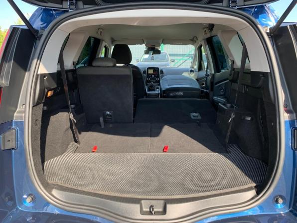 Renault Scenic IV с пробегом 2020 года, цена 1 695 000 рублей, 124973 км, минивэн, Автокод Объявления