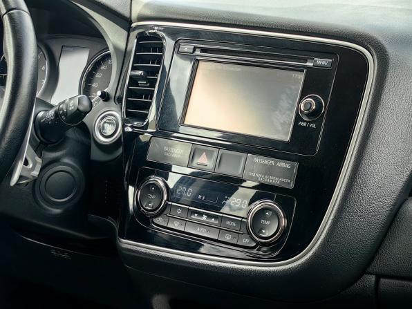 Mitsubishi Outlander III Рестайлинг 2 с пробегом 2016 года, цена 1 799 000 рублей, 152151 км, внедорожник, Автокод Объявления