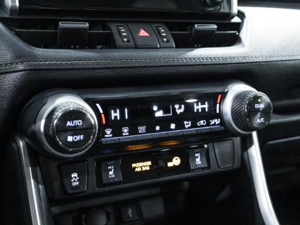 Toyota RAV4 V (XA50) с пробегом 2021 года, цена 3 449 700 рублей, 97304 км, внедорожник, Автокод Объявления