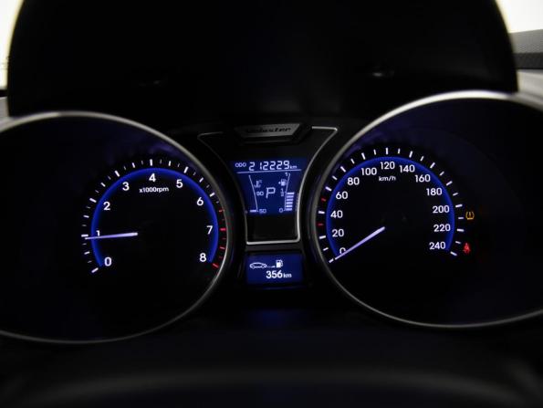 Hyundai Veloster I с пробегом 2013 года, цена 980 000 рублей, 213000 км, хэтчбек, Автокод Объявления