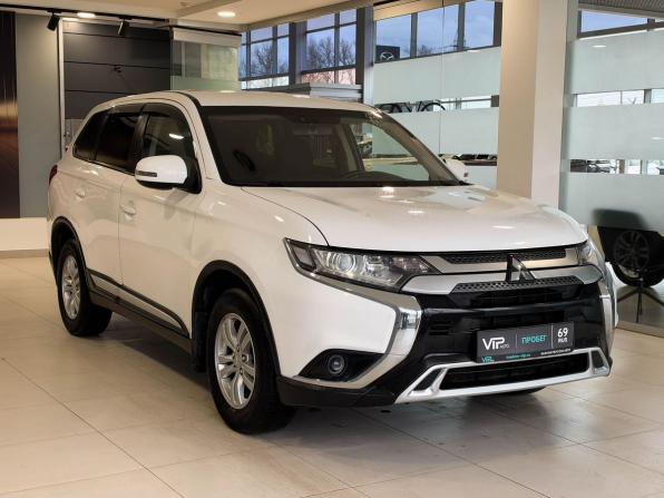 Mitsubishi Outlander III Рестайлинг 3 с пробегом 2019 года, цена 2 275 000 рублей, 79271 км, внедорожник, Автокод Объявления