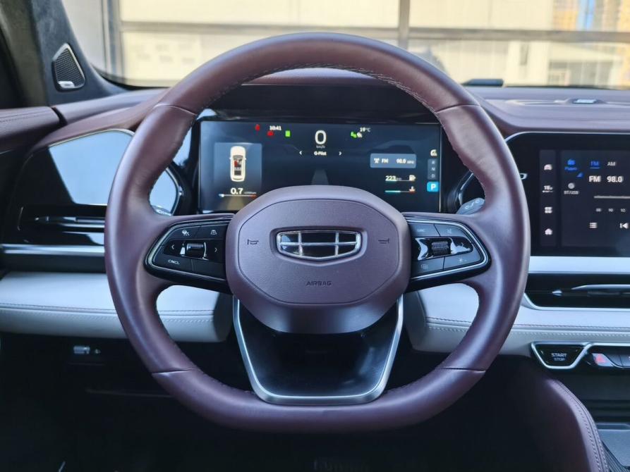 Geely Monjaro I Москва  - изображение 20