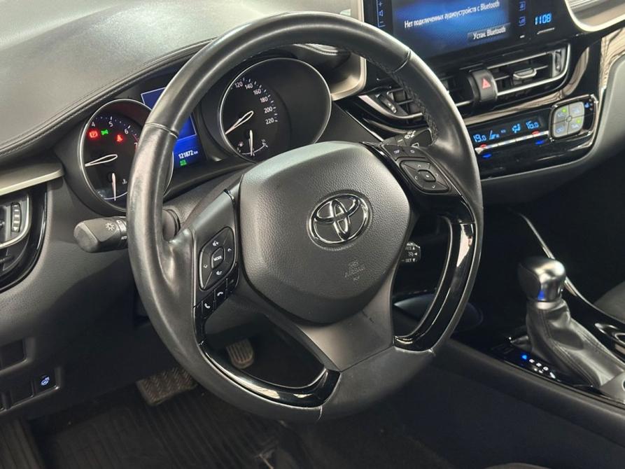 Toyota C-HR I Москва  - изображение 12