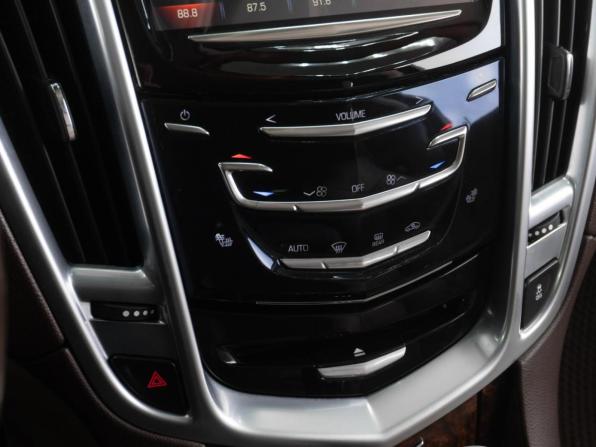 Cadillac SRX II Рестайлинг с пробегом 2013 года, цена 1 399 000 рублей, 216897 км, внедорожник, Автокод Объявления