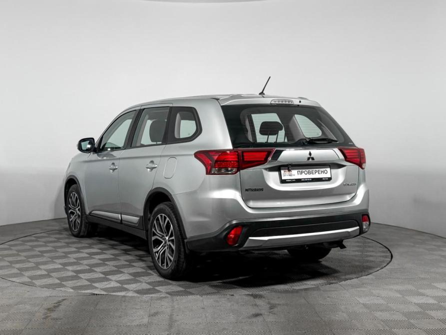 Mitsubishi Outlander III Рестайлинг 2 Санкт-Петербург  - изображение 7
