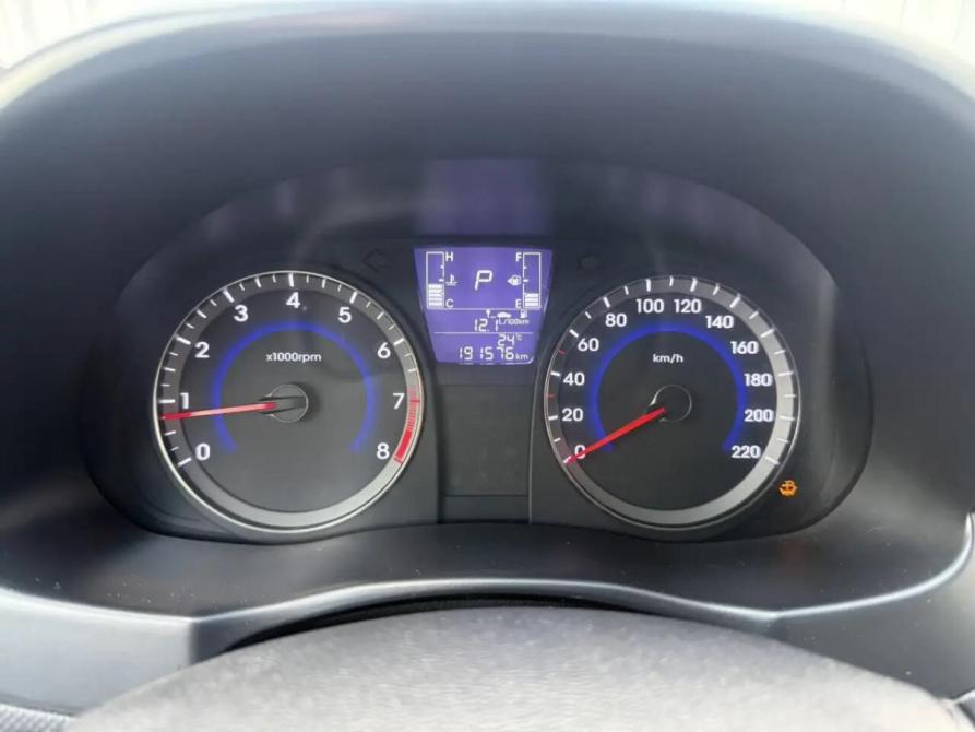 Hyundai Solaris I Рестайлинг Ростов-на-Дону  - изображение 10
