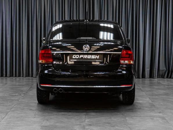 Volkswagen Polo V Рестайлинг с пробегом 2017 года, цена 1 279 000 рублей, 122283 км, седан, Автокод Объявления