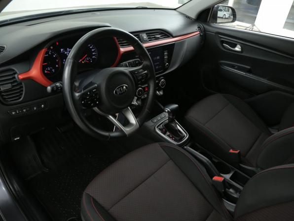 Kia Rio IV Рестайлинг с пробегом 2021 года, цена 1 536 000 рублей, 121000 км, хэтчбек, Автокод Объявления