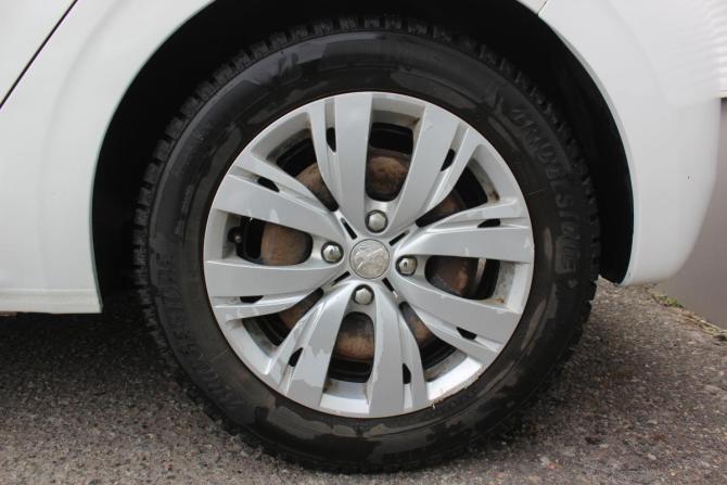 Peugeot 208 I с пробегом 2013 года, цена 665 000 рублей, 134512 км, хэтчбек, Автокод Объявления