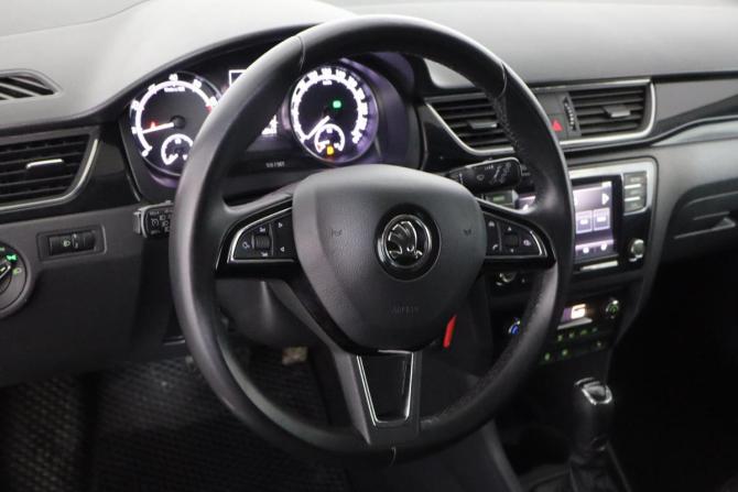 Skoda Rapid I Рестайлинг с пробегом 2018 года, цена 1 149 000 рублей, 147000 км, лифтбек, Автокод Объявления