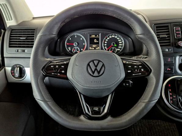 Volkswagen Multivan T5 Рестайлинг с пробегом 2012 года, цена 1 950 000 рублей, 437114 км, минивэн, Автокод Объявления