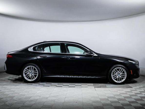 BMW 5 серии VIII (G60/G61/G68) с пробегом 2024 года, цена 6 910 000 рублей, 45632 км, седан, Автокод Объявления