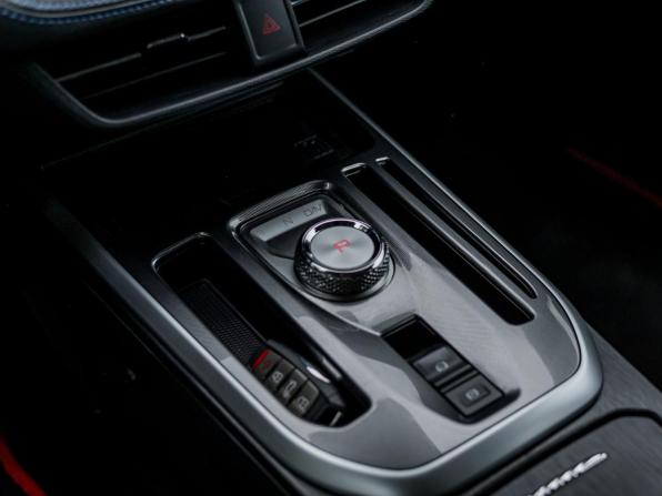 Haval Jolion I Рестайлинг с пробегом 2024 года, цена 1 975 000 рублей, 16641 км, внедорожник, Автокод Объявления