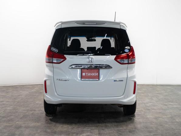 Honda Freed II с пробегом 2016 года, цена 1 360 000 рублей, 188233 км, компактвэн, Автокод Объявления