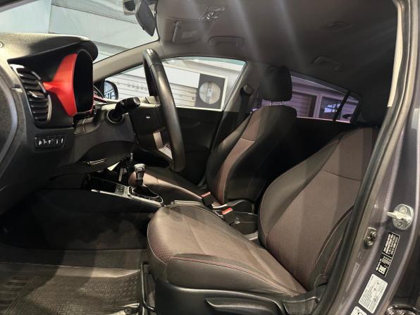 Kia Rio IV Рестайлинг с пробегом 2021 года, цена 1 795 000 рублей, 65800 км, хэтчбек, Автокод Объявления