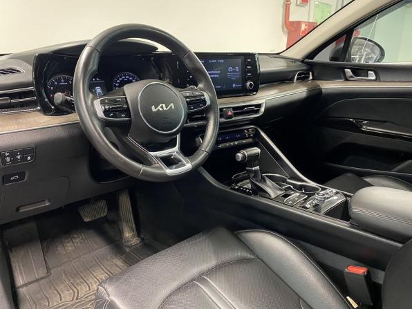 Kia K5 III с пробегом 2022 года, цена 2 210 000 рублей, 88881 км, седан, Автокод Объявления