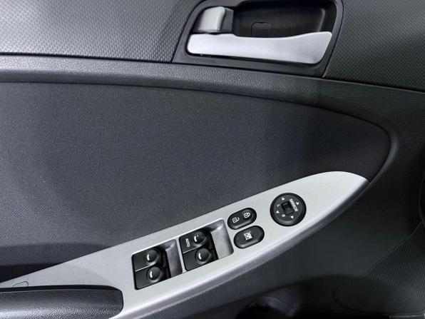 Hyundai Solaris I Рестайлинг с пробегом 2014 года, цена 1 050 000 рублей, 69624 км, хэтчбек, Автокод Объявления