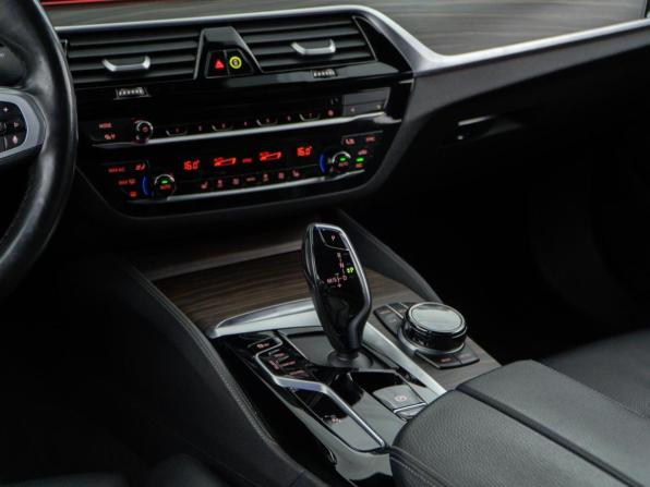 BMW 5 серии VII (G30/G31/G38) Рестайлинг с пробегом 2021 года, цена 5 099 444 рубля, 120384 км, седан, Автокод Объявления