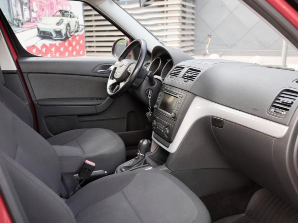 Skoda Yeti I с пробегом 2013 года, цена 1 039 000 рублей, 110073 км, внедорожник, Автокод Объявления