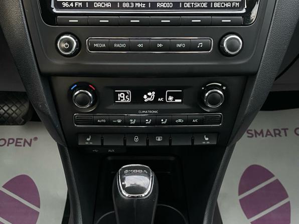 Skoda Rapid I с пробегом 2015 года, цена 1 090 000 рублей, 221000 км, лифтбек, Автокод Объявления