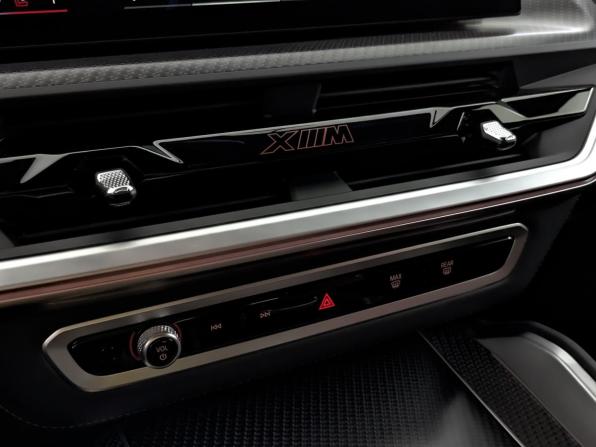 BMW XM с пробегом 2023 года, цена 23 000 000 рублей, 1620 км, внедорожник, Автокод Объявления
