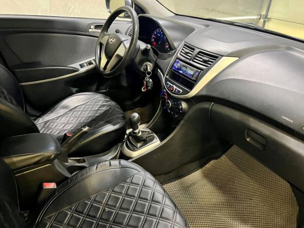 Hyundai Solaris I с пробегом 2014 года, цена 749 000 рублей, 187744 км, седан, Автокод Объявления