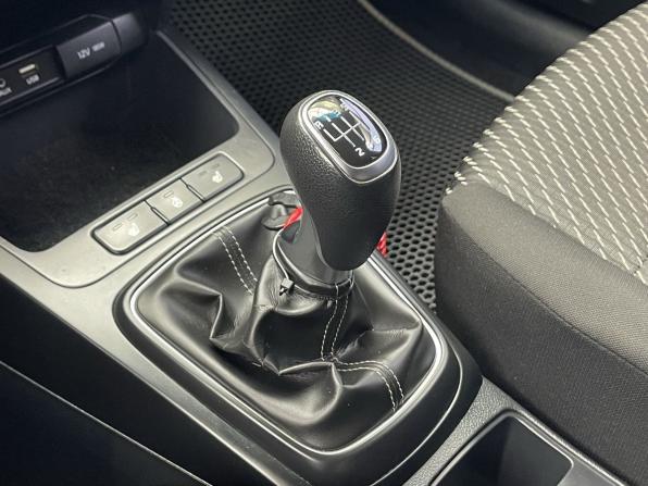 Kia Rio IV с пробегом 2019 года, цена 1 337 000 рублей, 116974 км, хэтчбек, Автокод Объявления