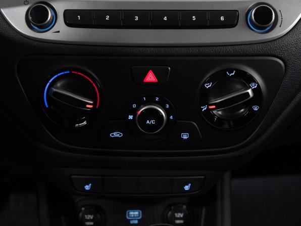 Hyundai Solaris II с пробегом 2019 года, цена 1 569 000 рублей, 86094 км, седан, Автокод Объявления