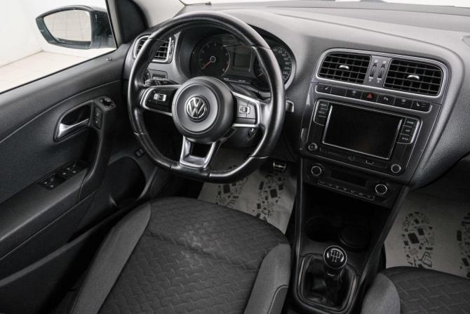 Volkswagen Polo V Рестайлинг с пробегом 2018 года, цена 969 000 рублей, 164500 км, седан, Автокод Объявления